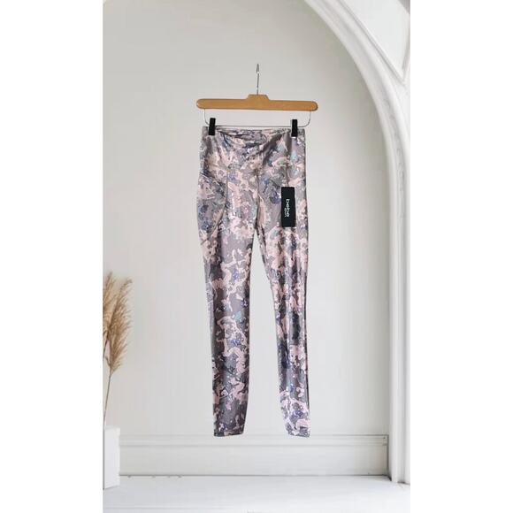 NWT Bebe Sport leggings multicolor pockets Small - Picture 1 of 7